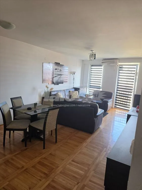 2,5-комнатная квартира, 45 м², Центр