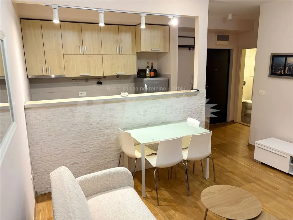 Dvosoban stan, 45 m², Košutnjak