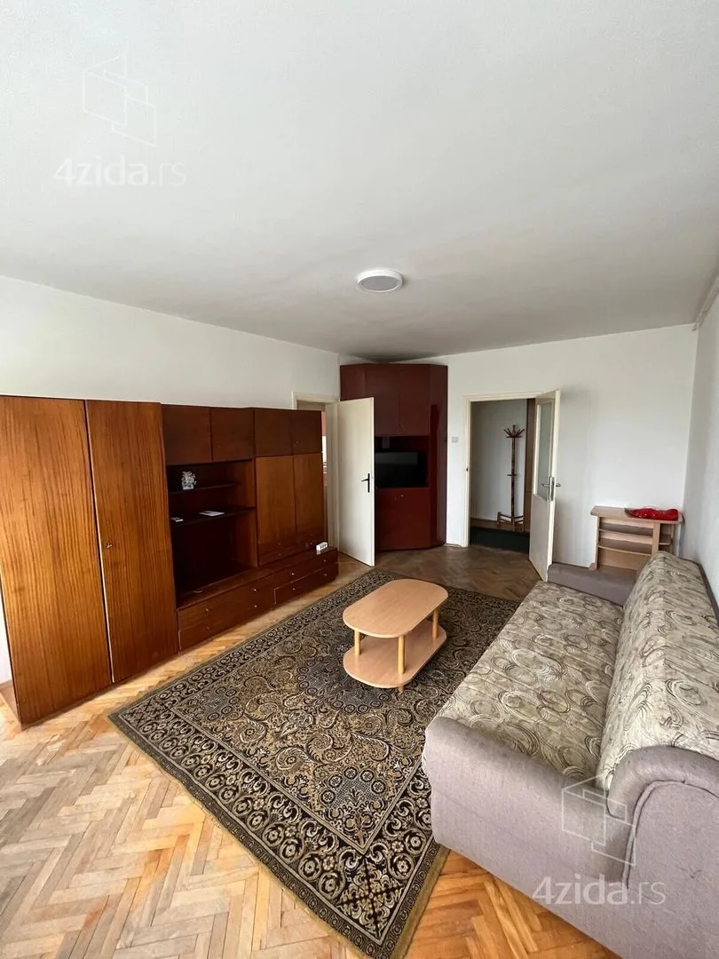 Dvosoban stan, 59 m², Miljakovac