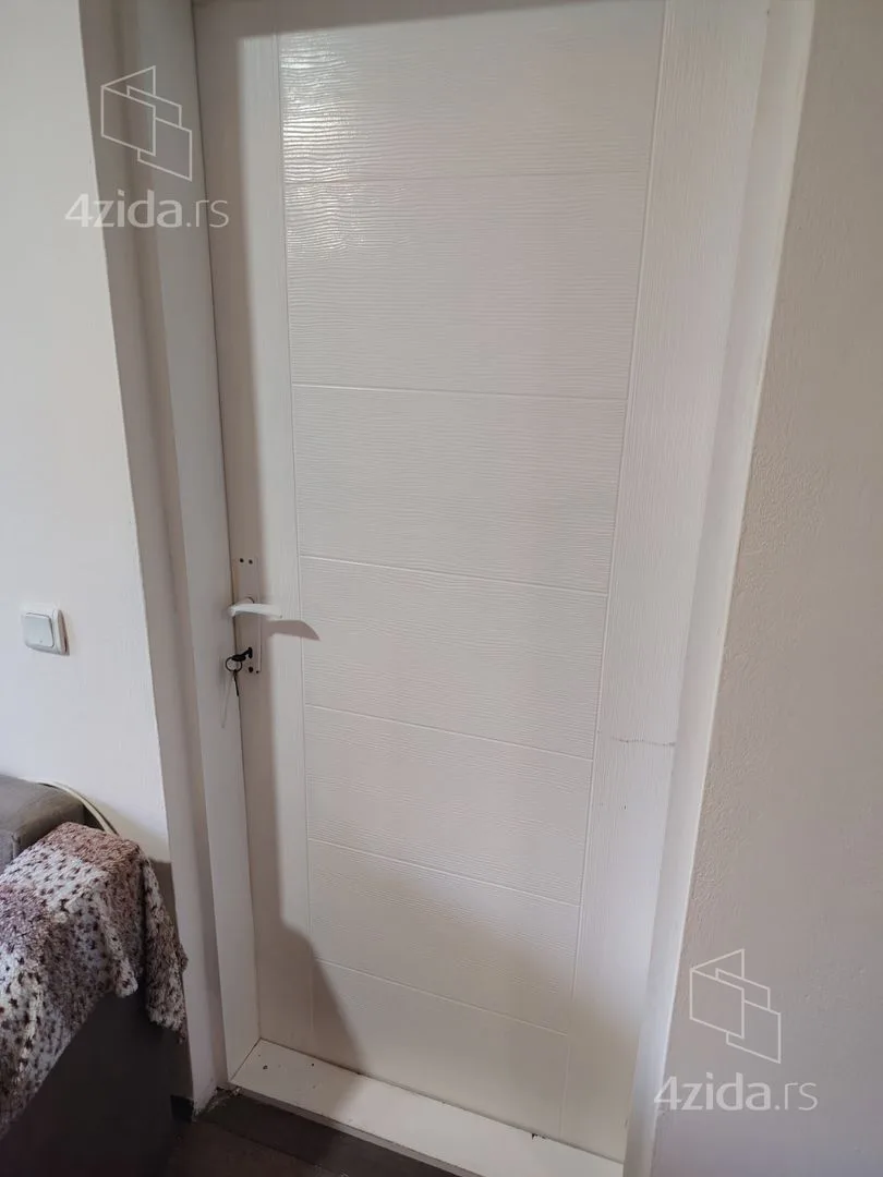 Garsonjera, 18 m², Resnik