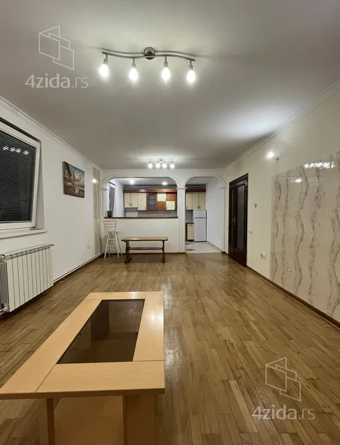 Trosoban stan za izdavanje, Danila Bate Stojkovića 5