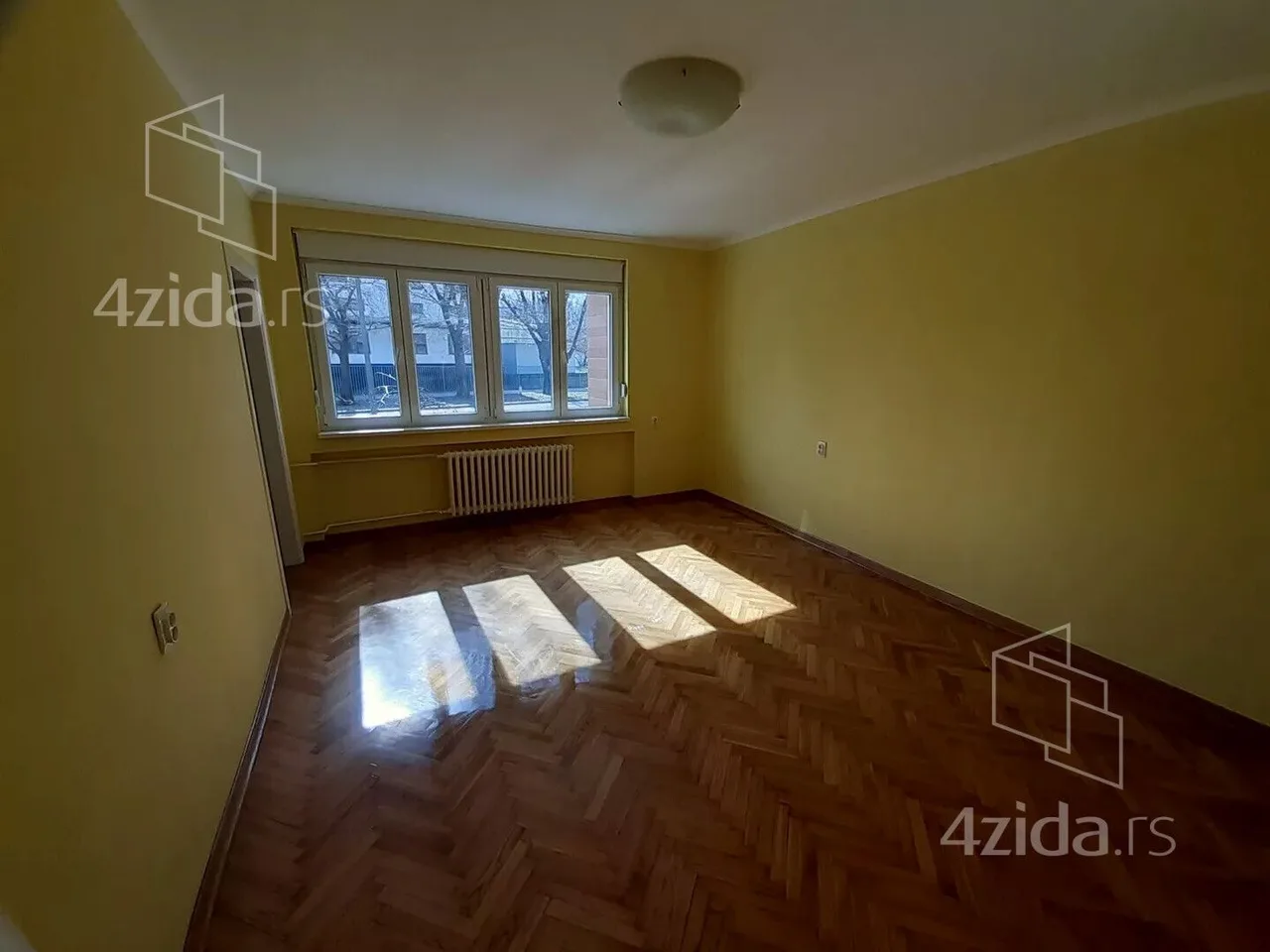 Trosoban stan, 67 m², Novi Sad