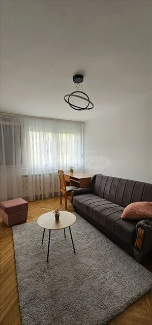 Dvosoban stan na Bubnju za dve studentkinje