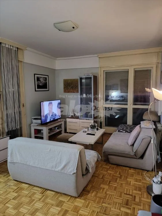 Dvoiposoban stan, 63 m², Centar