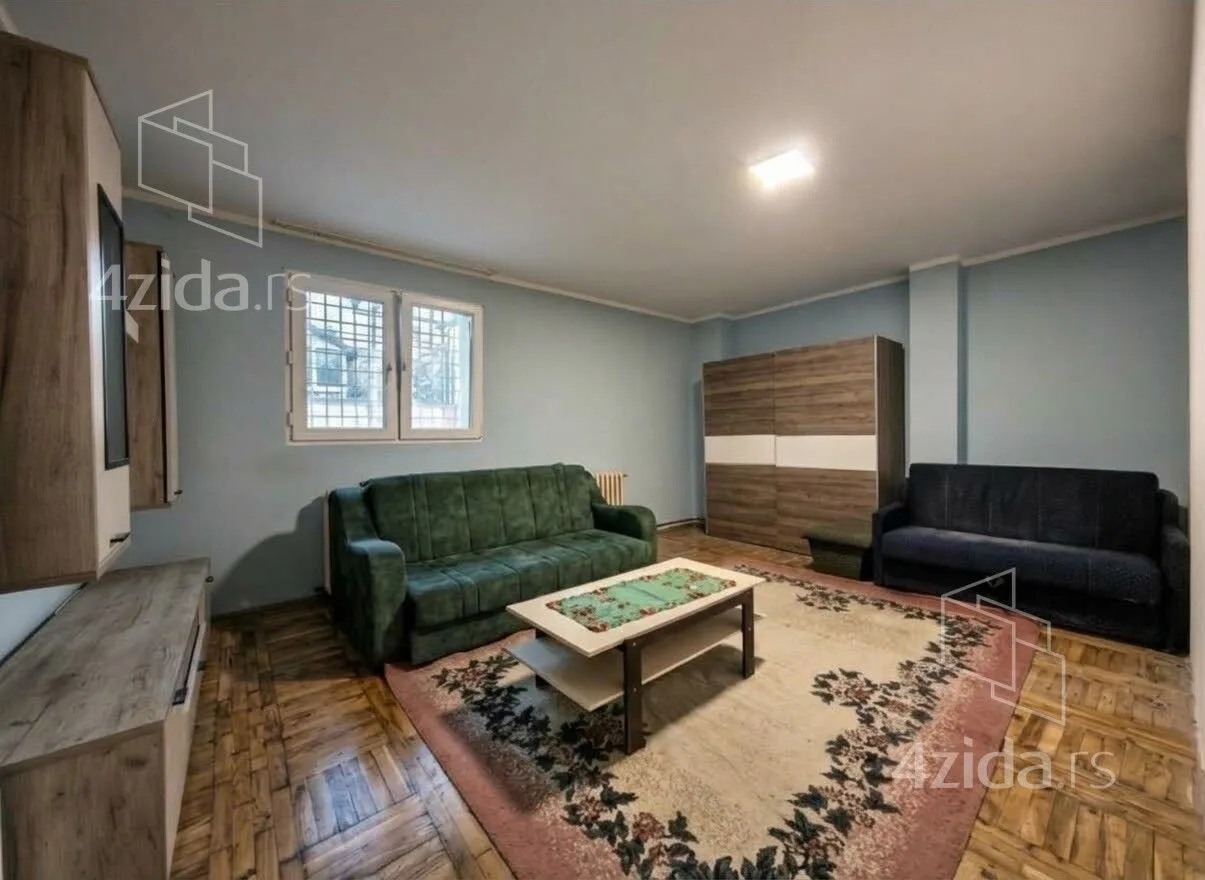 Jednoiposoban stan, 40 m², Novi Sad