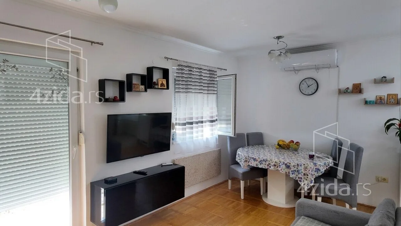 Dvoiposoban stan, 52 m², Borča