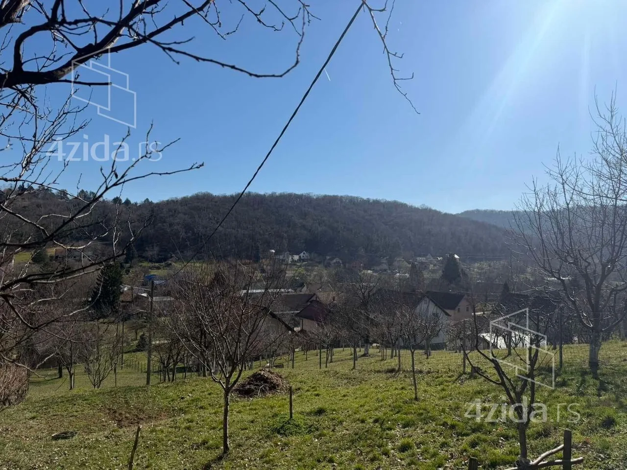 Petosoban i veći kuća, 1 500 m², Sremska Kamenica