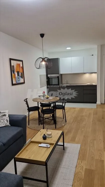 Dvosoban stan, 52 m², Grbavica