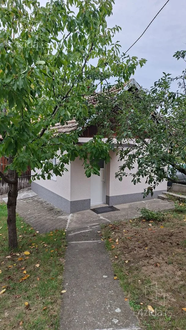 Dvosobna kuća, 35 m², Železnik