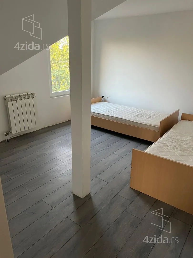 Troiposoban stan, 85 m², Batajnica