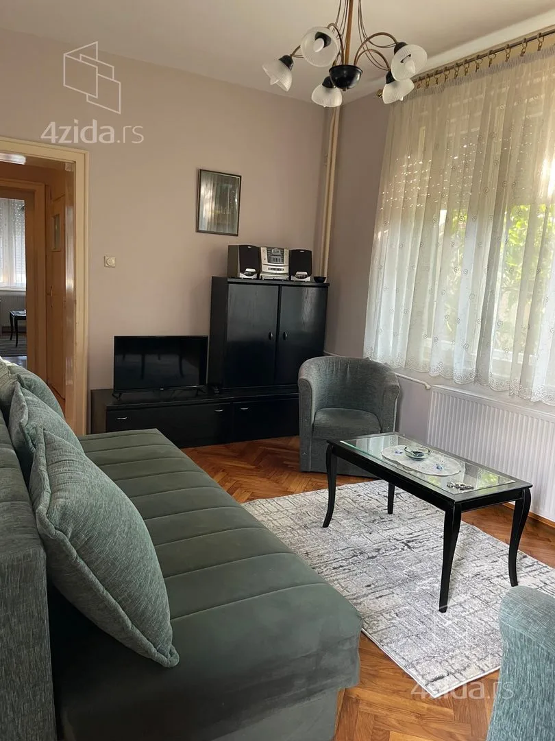 2,5-комнатная квартира, 62 м², Центр