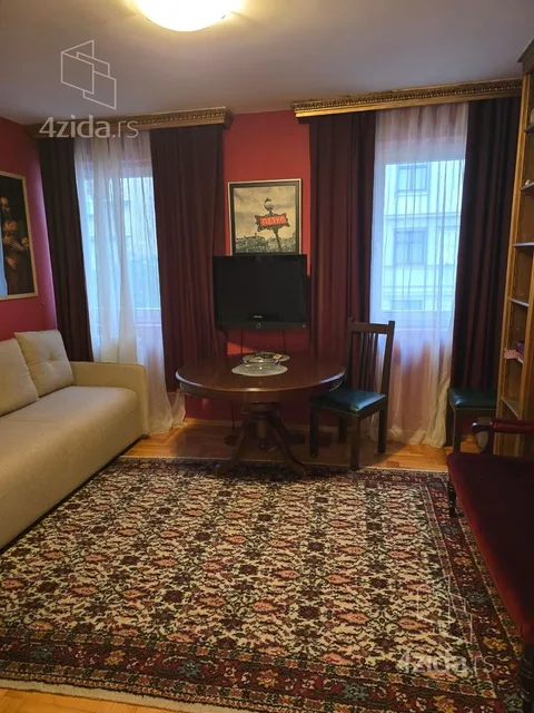 Dvosoban stan na prodaju, Centar