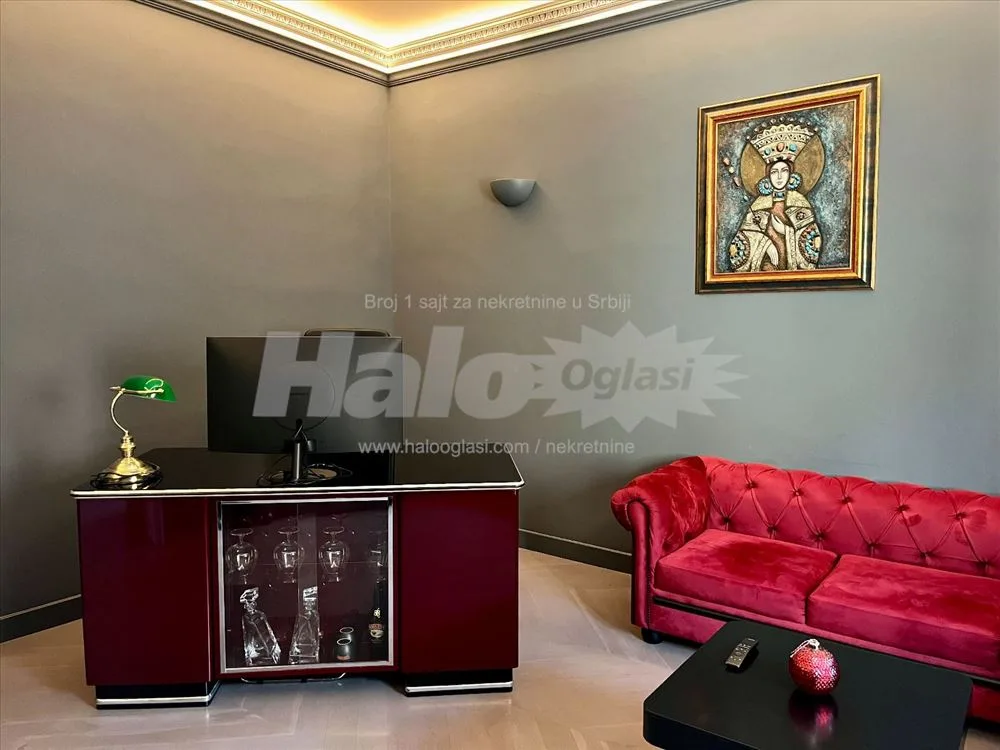 Četvorosoban stan, 110 m², Stari grad