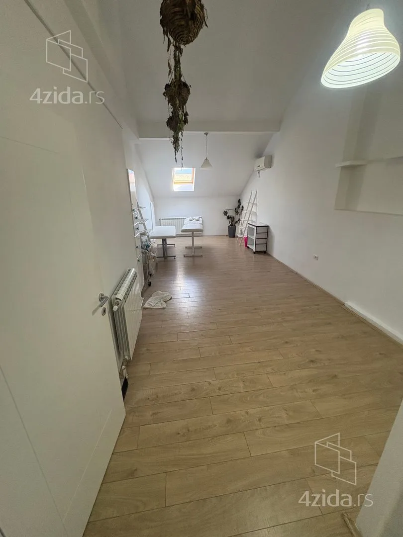 Двухкомнатная квартира, 110 м², Центр