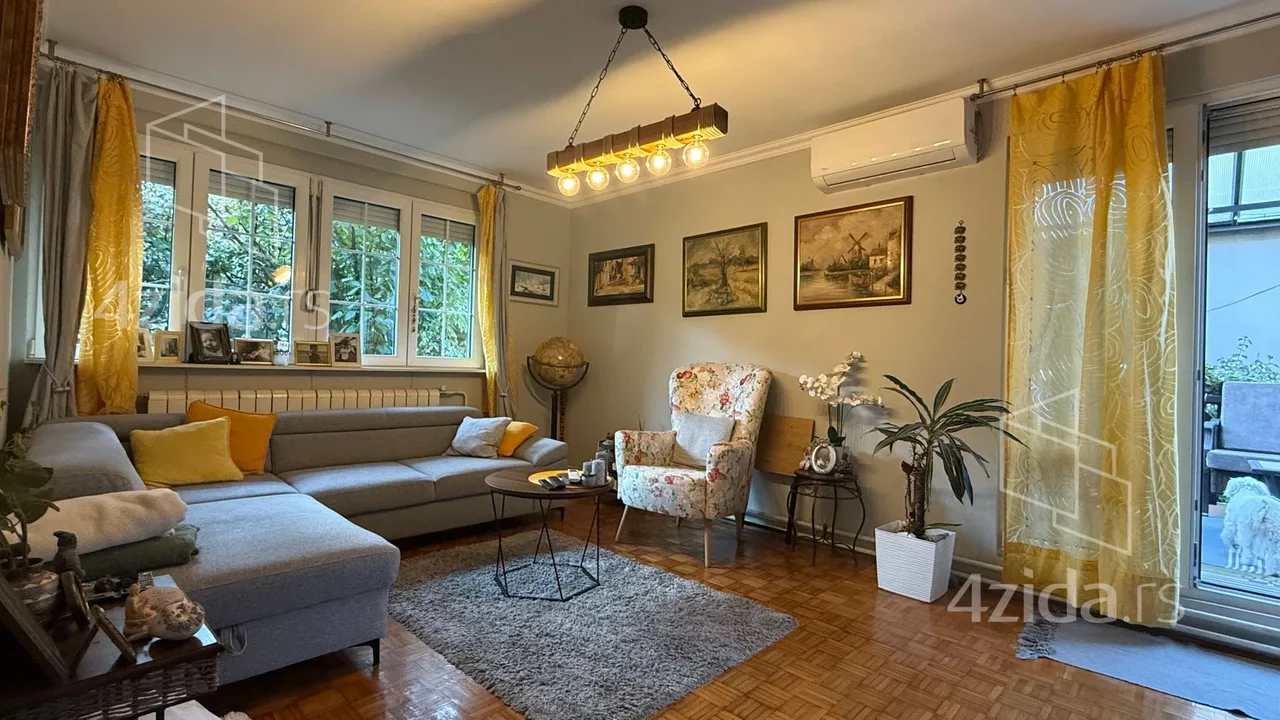 Трёхкомнатная квартира, 69 м², Вождовац