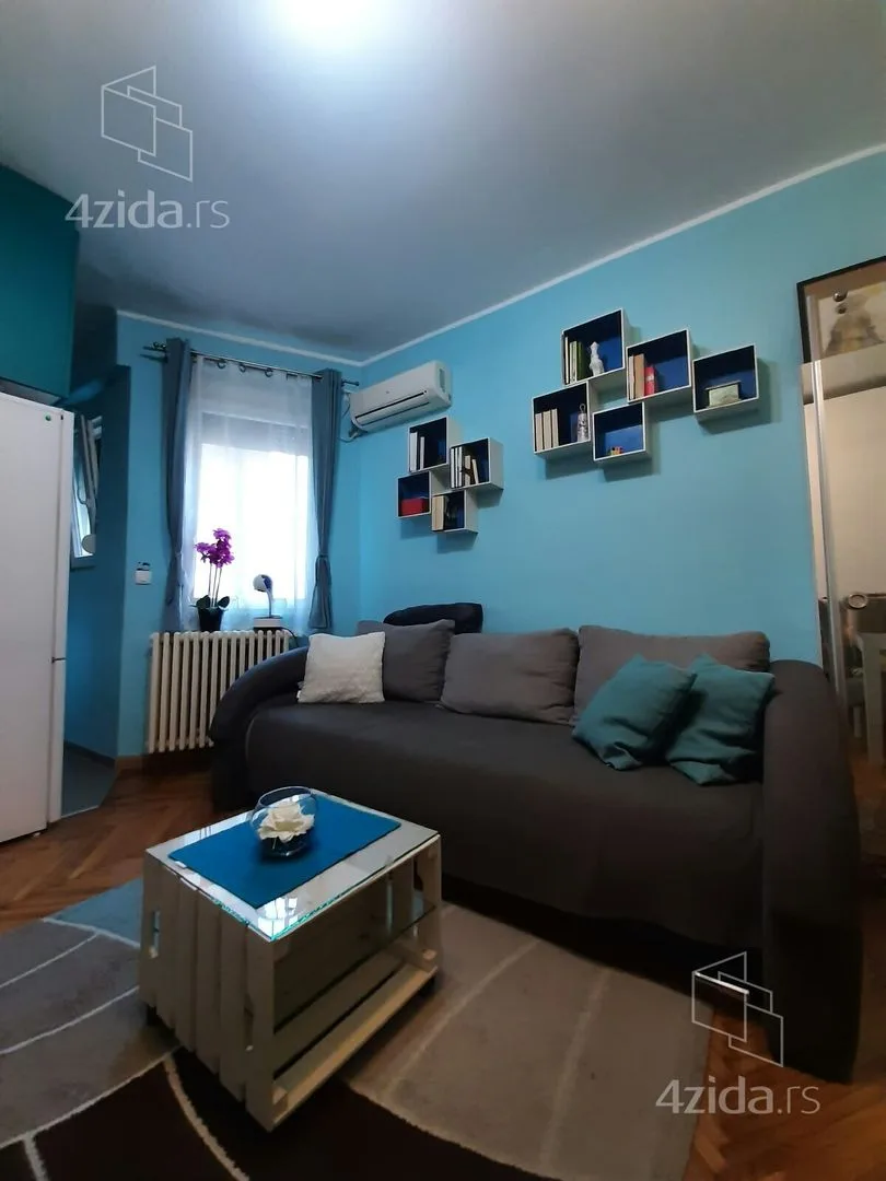 Garsonjera, 25 m², Stari grad