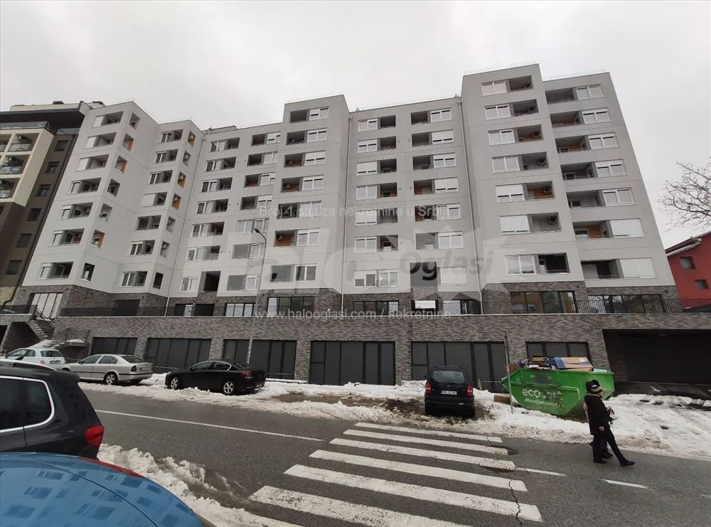 Trosoban stan, 54 m², Vojvode Stepe