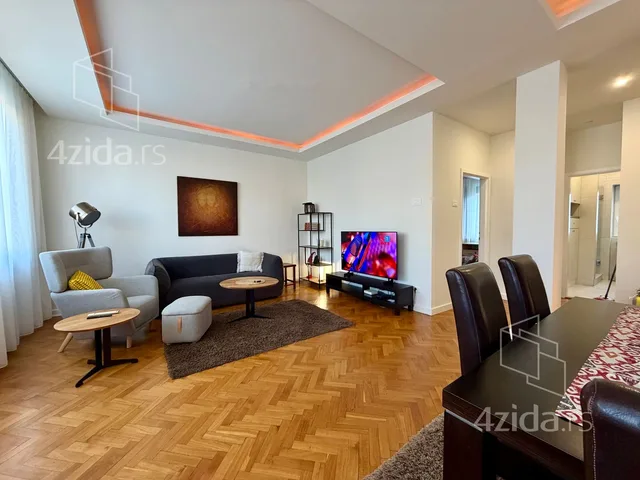 Troiposoban stan za izdavanje, Prote Mateje
