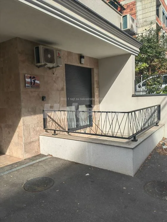 Garsonjera, 28 m², Bulbulder