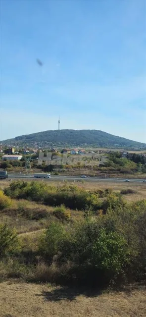 Izdajem stan 120 m2