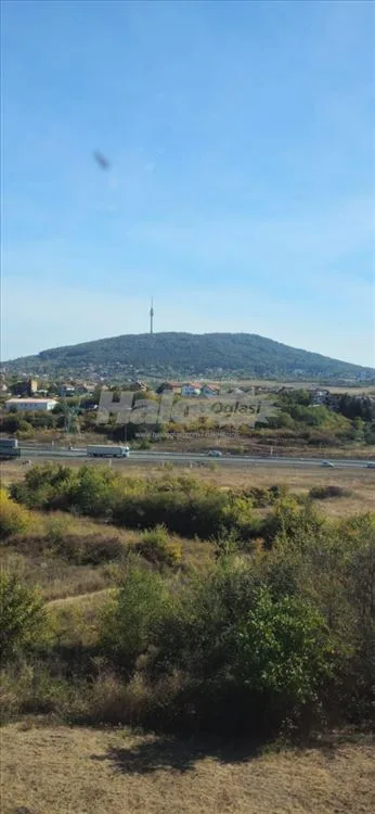 Četvorosoban stan, 120 m², Rakovica selo