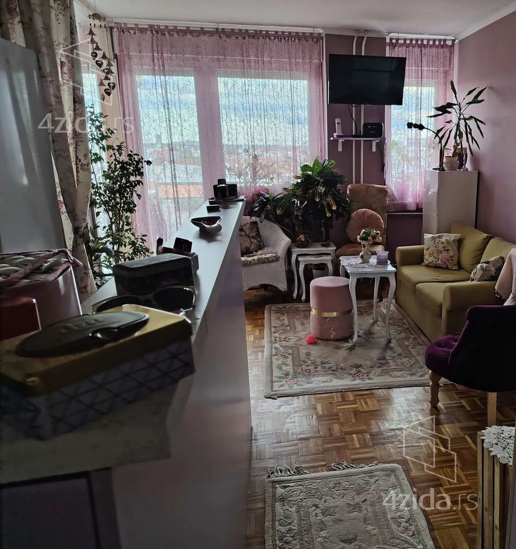 Dvoiposoban stan, 50 m², Novi Sad