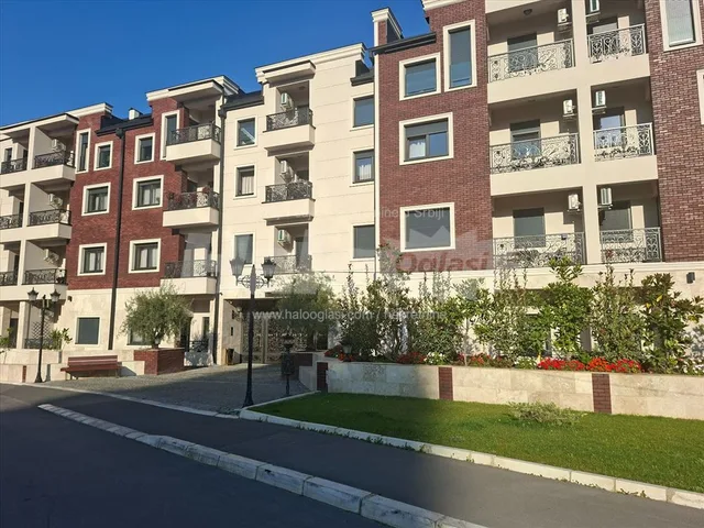 Odlican stan za izdavanje Stepina magnolija