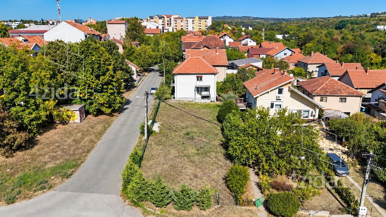 Petosoban i veći kuća, 150 m², Mladenovac