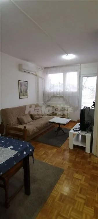 Dvosoban stan, 40 m², Miljakovac