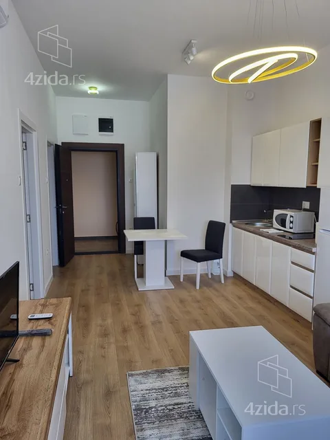 Dvosoban stan za izdavanje, Kanjiški Put 17b