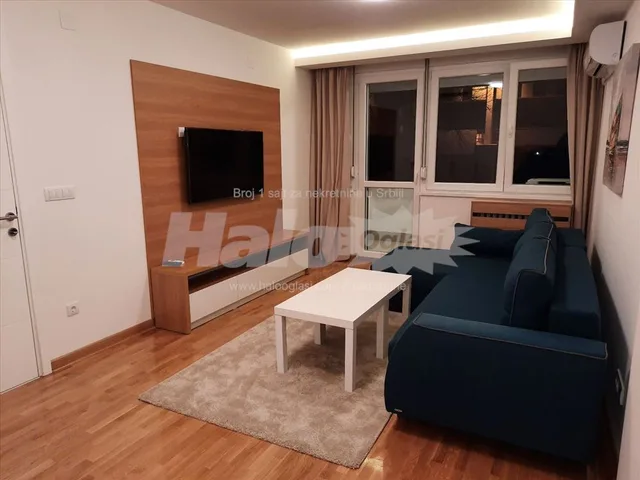 Novi Beograd/Blok 21/ 2.0 /53m2/renoviran
