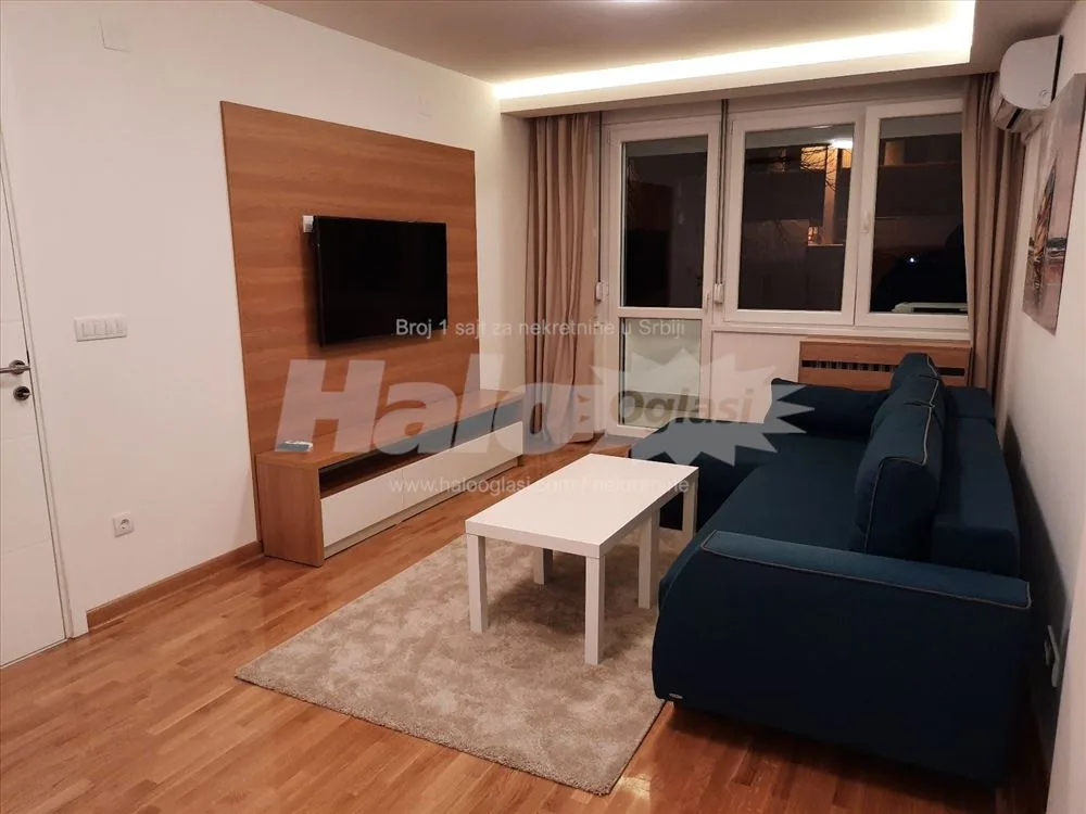 Dvosoban stan, 53 m², Blok 21