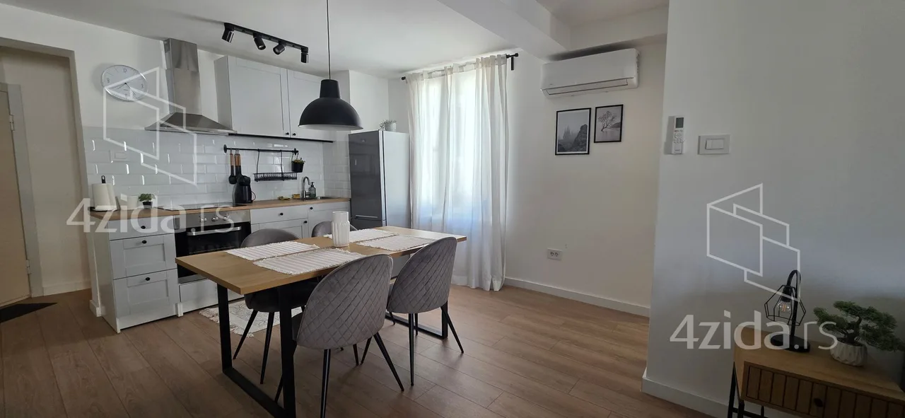Dvosoban stan, 52 m², Terazije