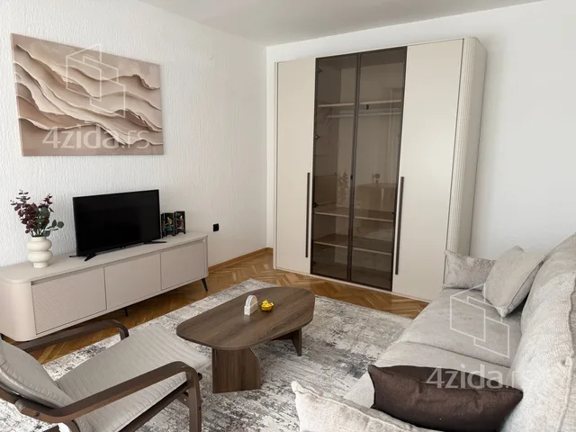 Jednosoban stan za izdavanje, Bulevar Kralja Petra I