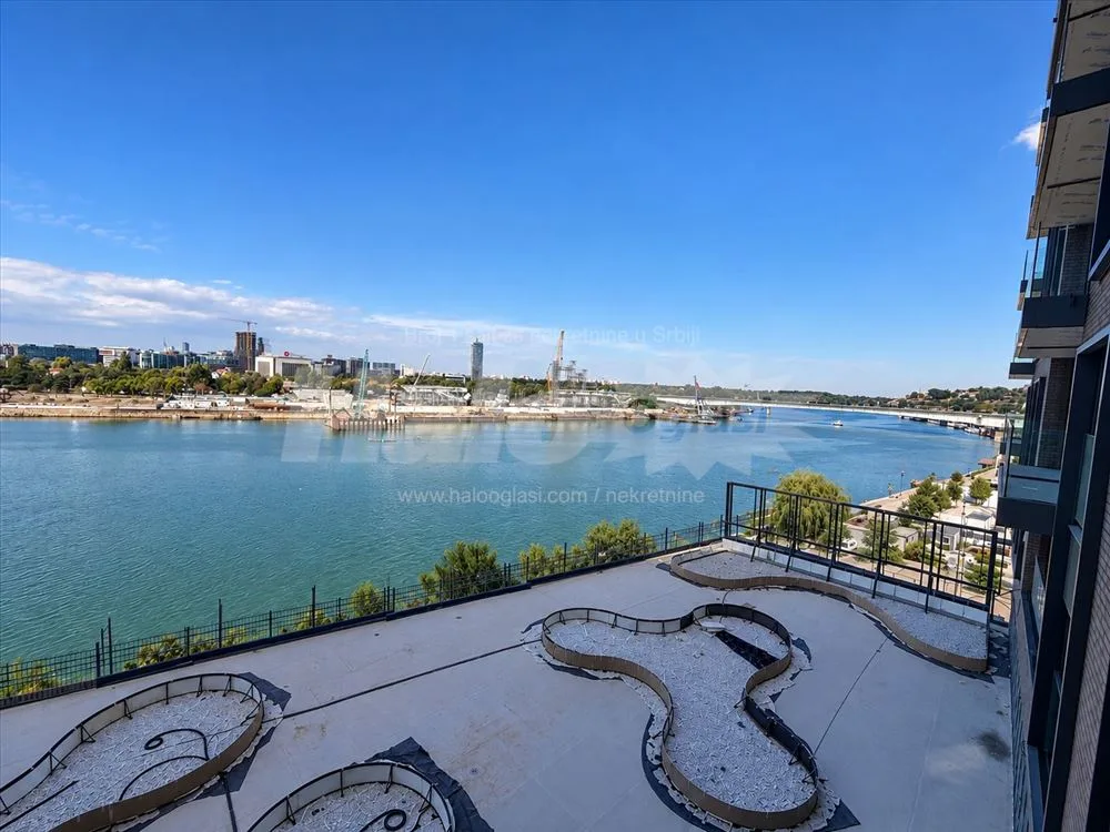 Trosoban stan, 105 m², Beograd na vodi